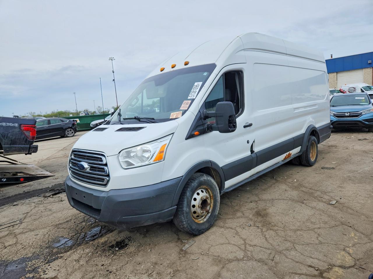 Salvage Ford Transit Image