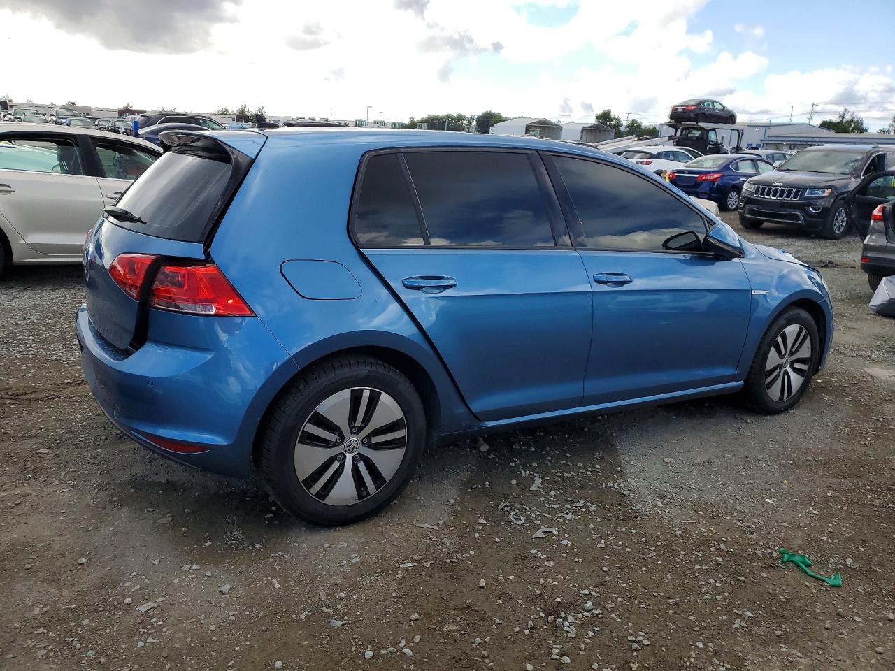 Volkswagen Golf Sel Premium
