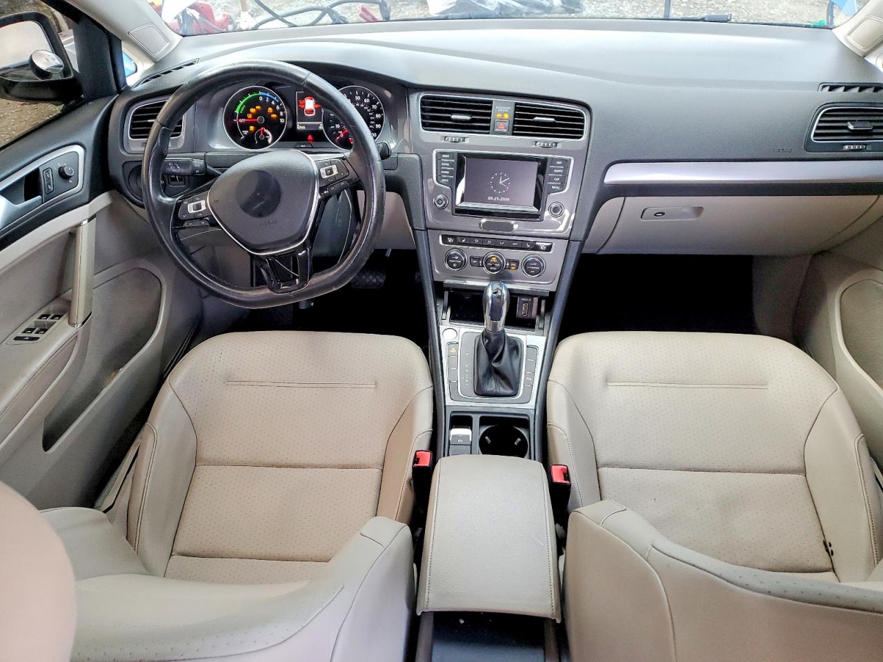 Volkswagen Golf Sel Premium