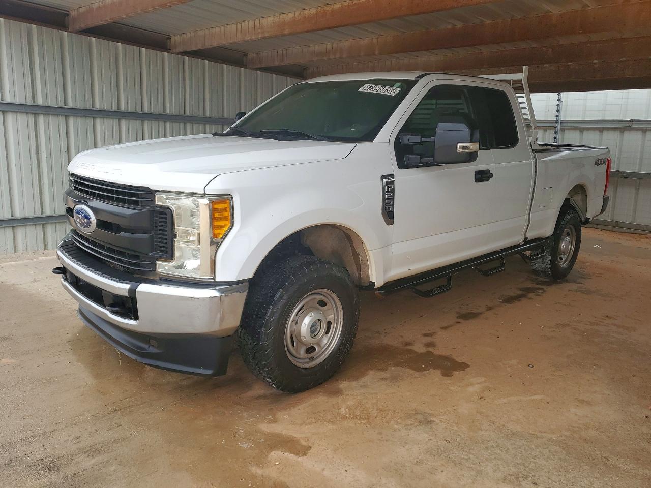 Salvage Ford F-250 Image
