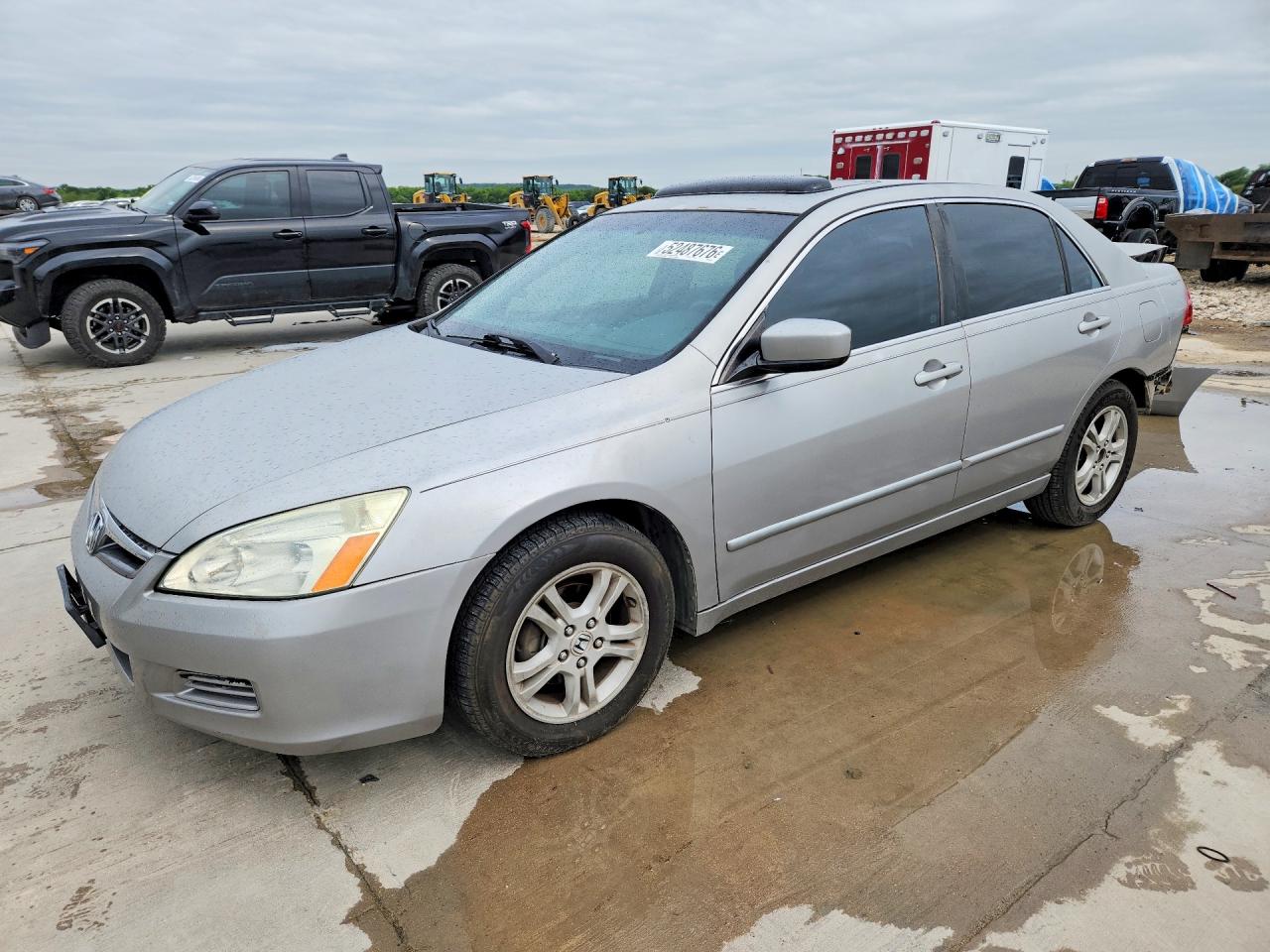 Salvage Honda Accord Image