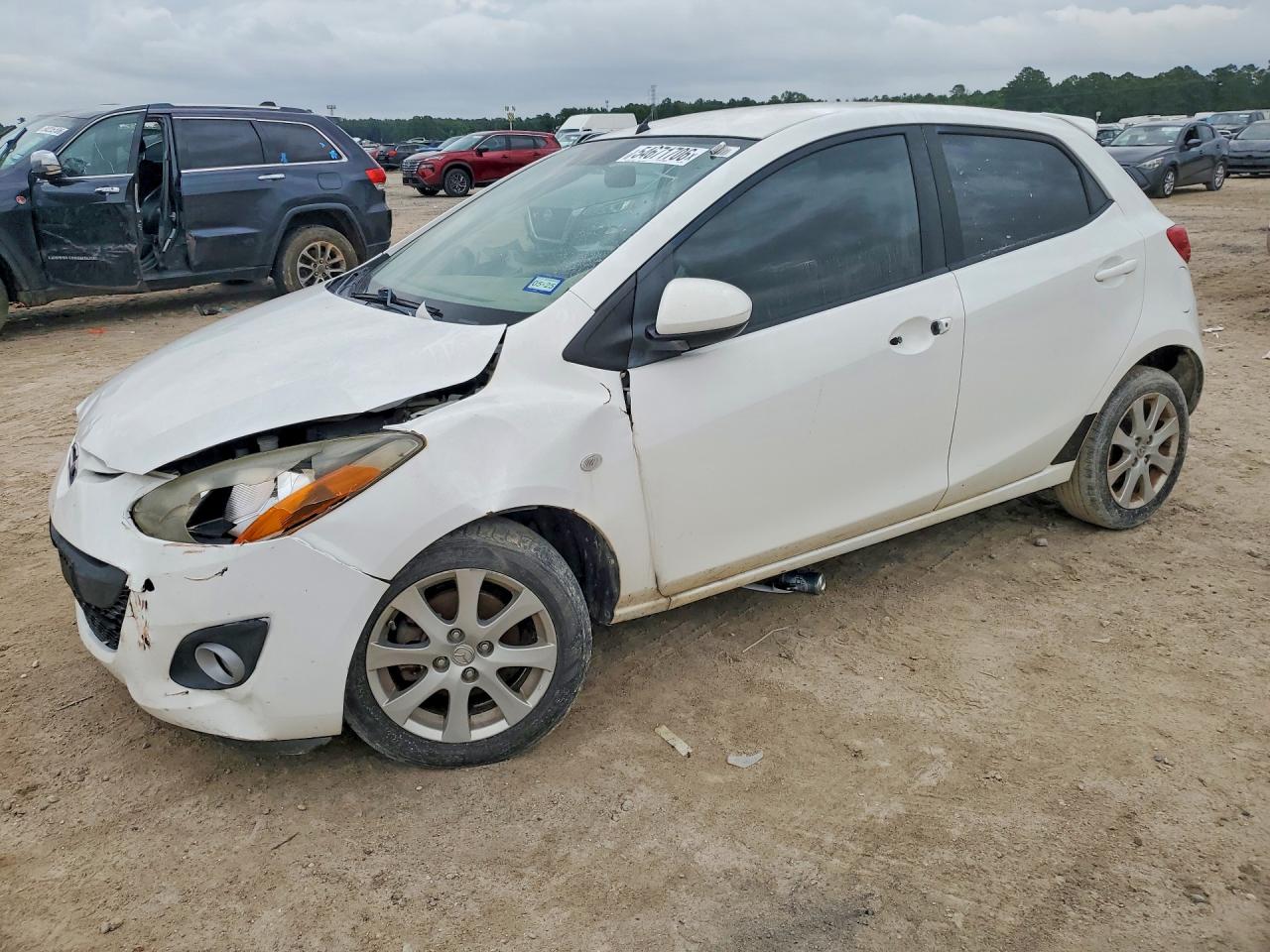 Salvage Mazda 2 Image