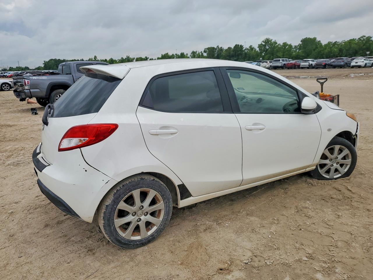 Mazda 2