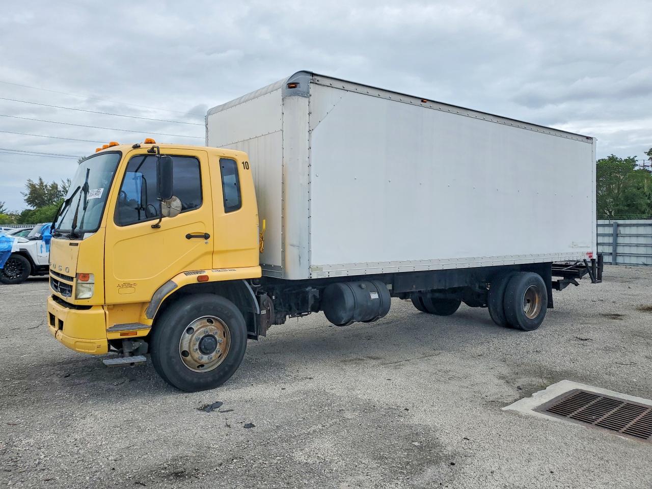 Salvage Mitsubishi Fm65f Image