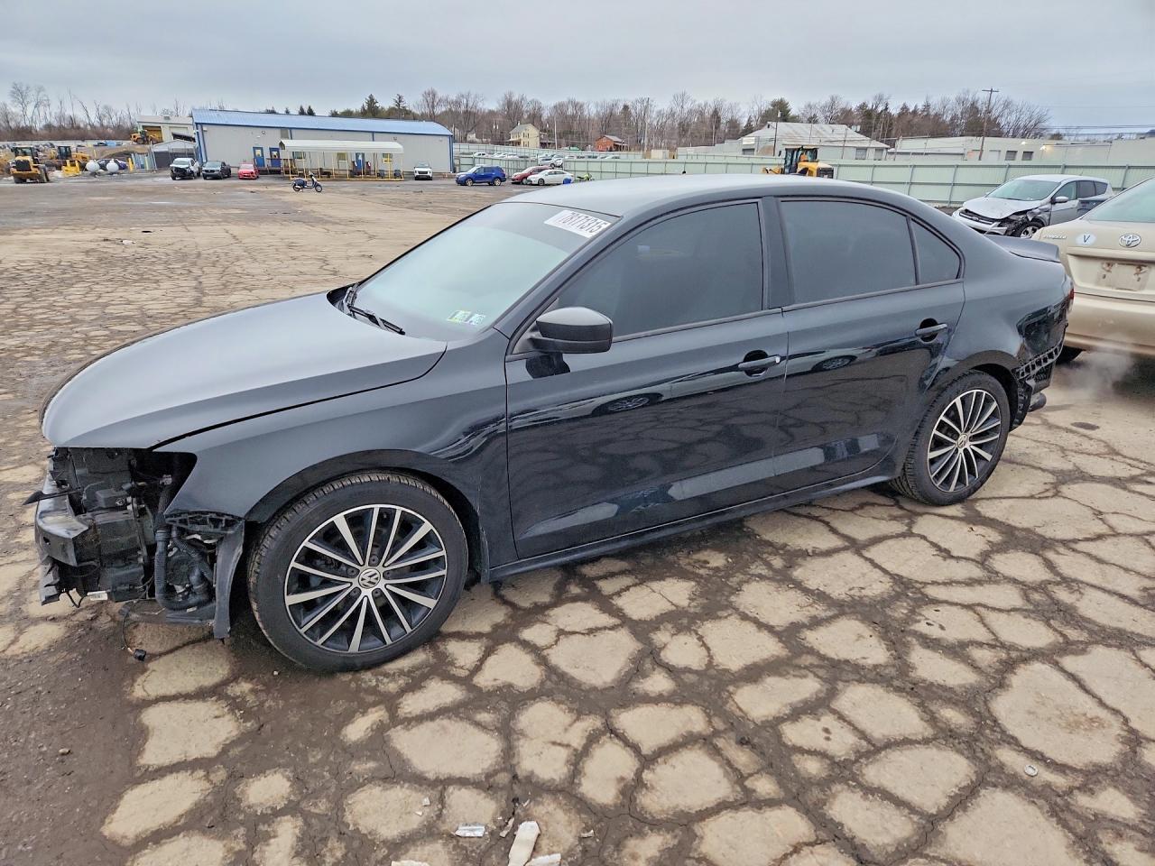 Salvage Volkswagen Jetta Image