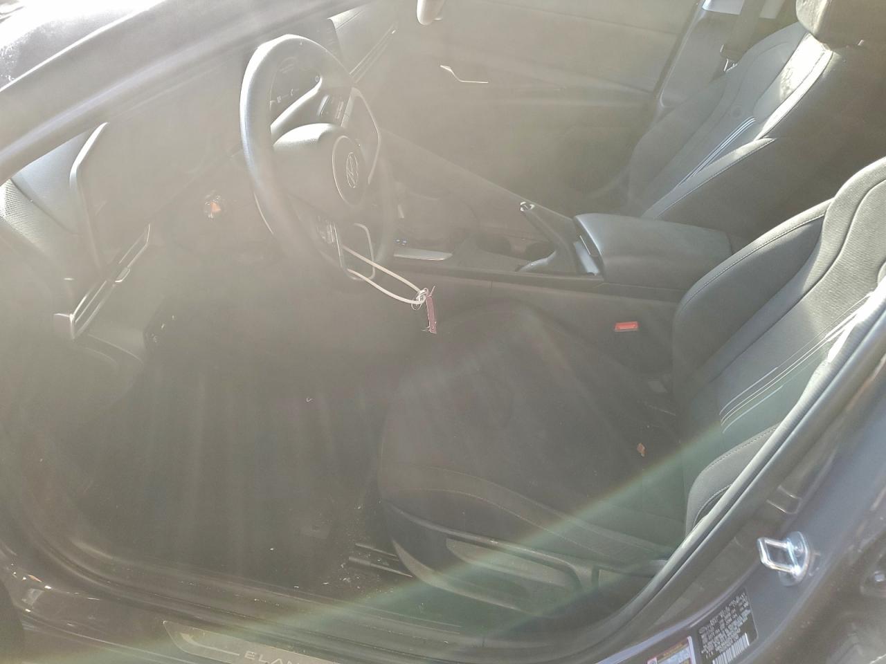 Hyundai ELANTRA Sel