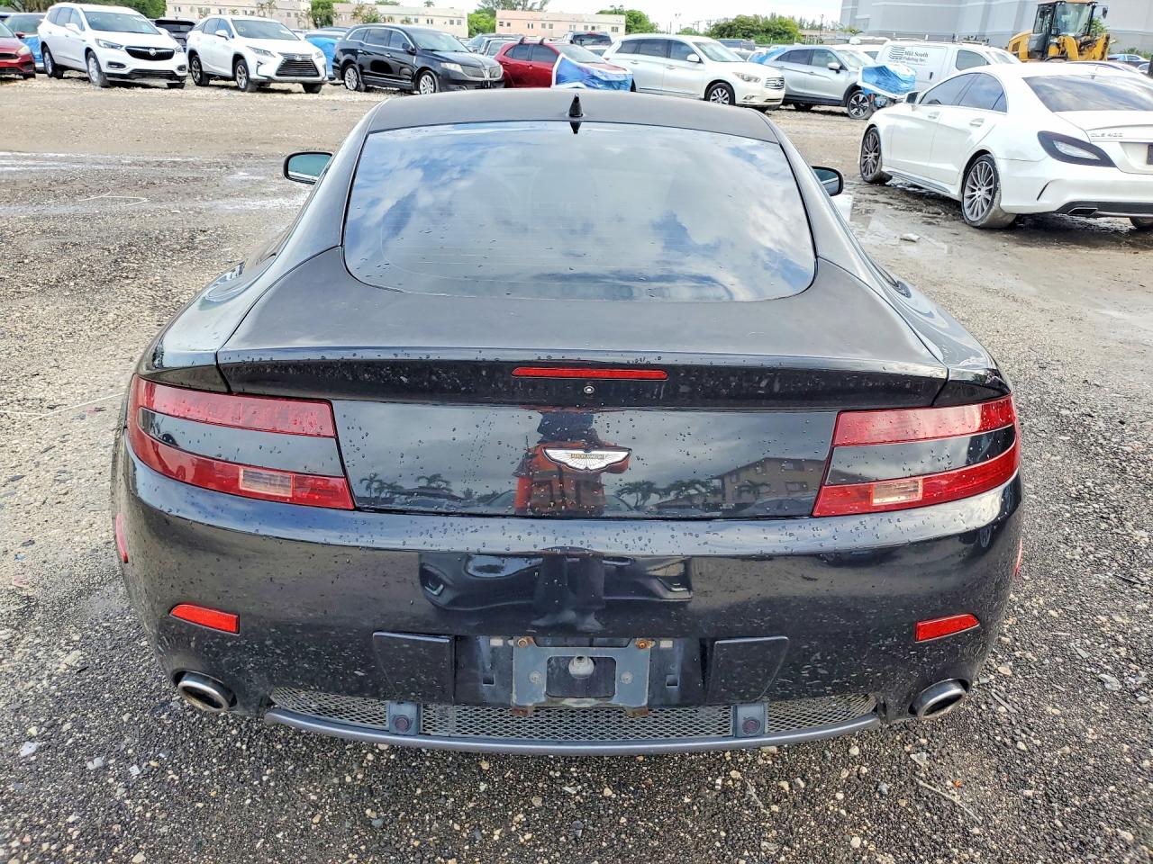 Aston Martin V8 Vantage