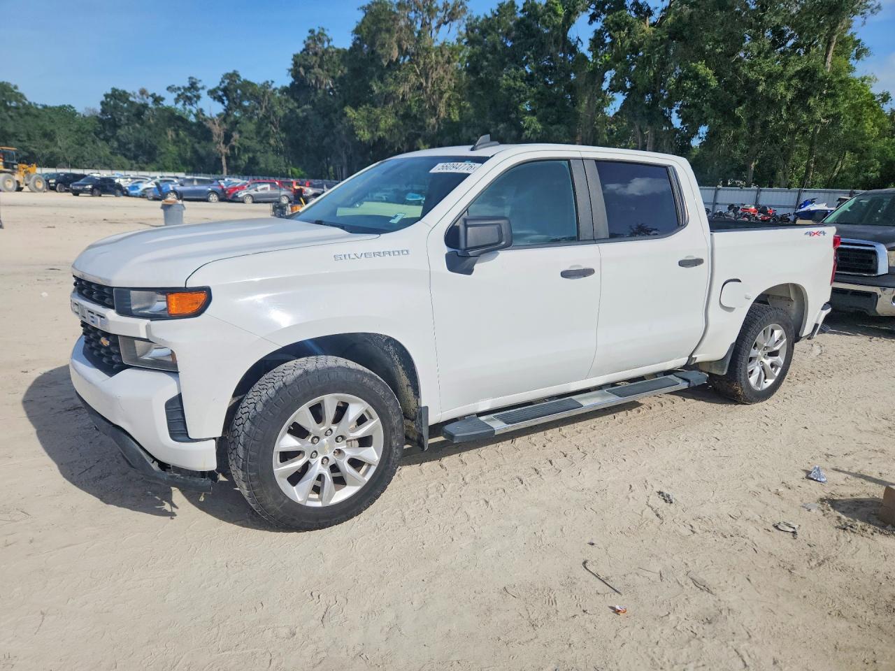 Salvage Chevrolet Silverado Image