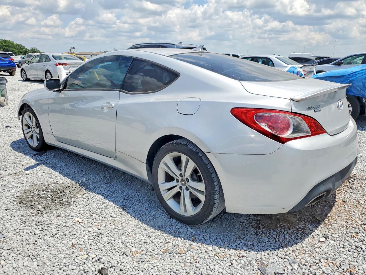 Hyundai Genesis 2.0t