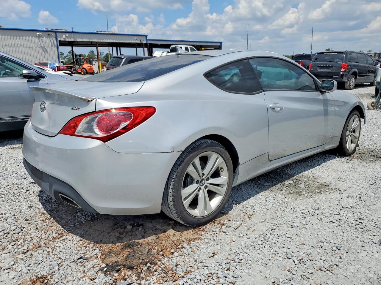 Hyundai Genesis 2.0t