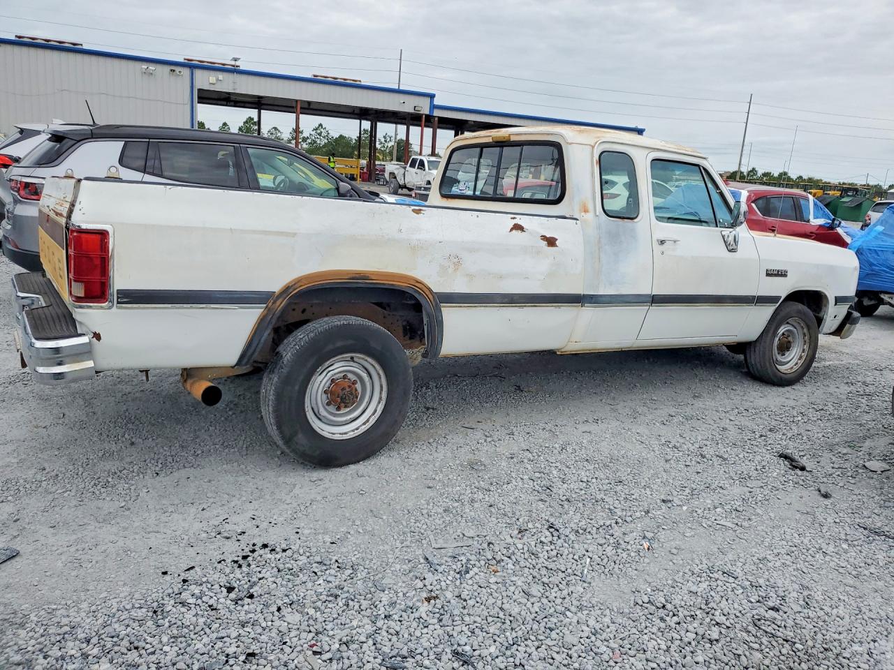 Dodge D-Series D200