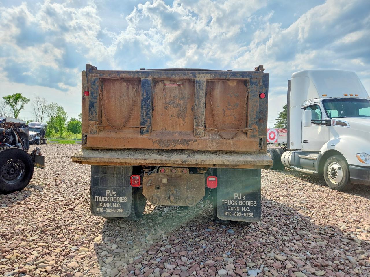 Freightliner F70