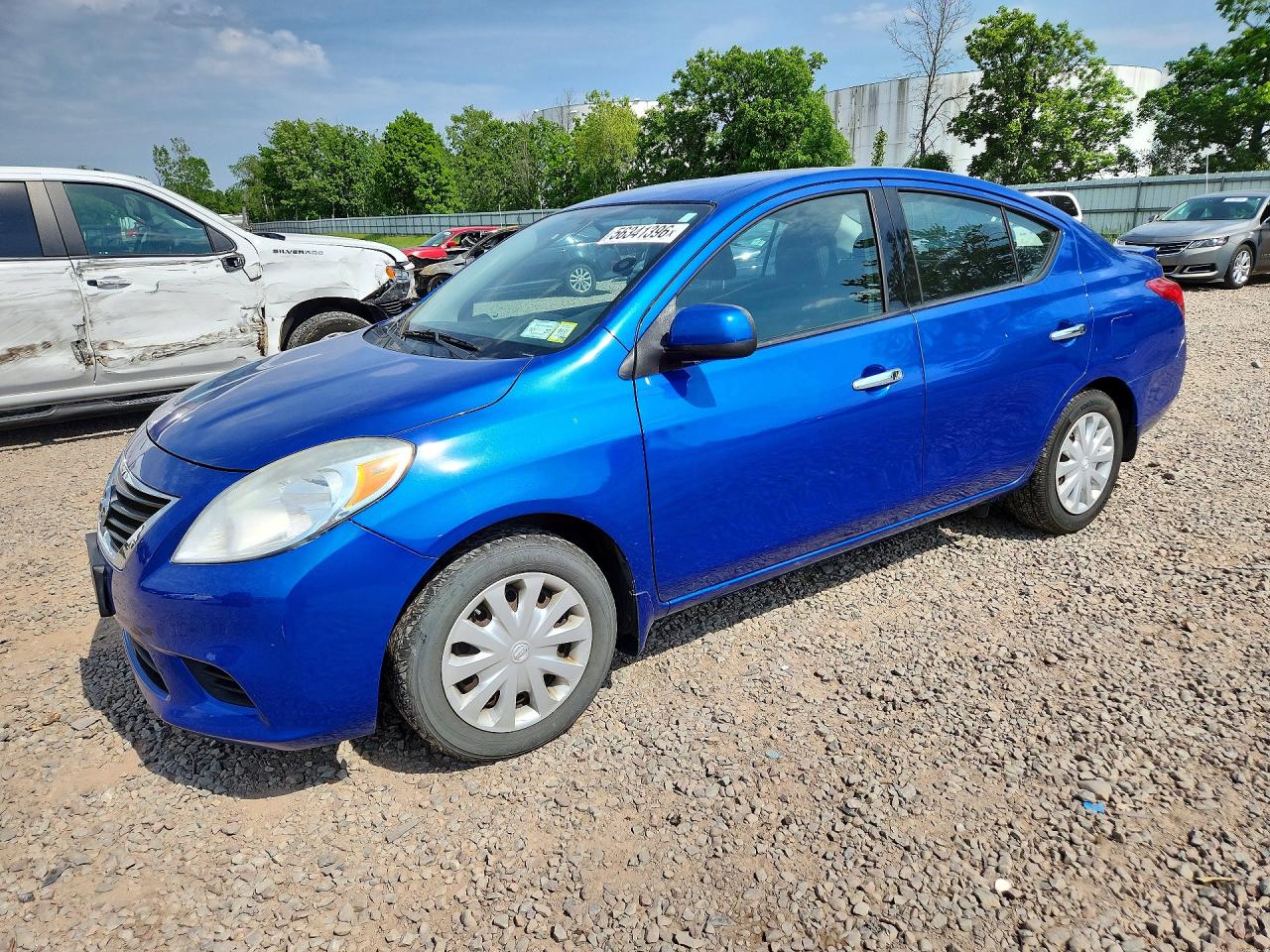 Salvage Nissan Versa Image
