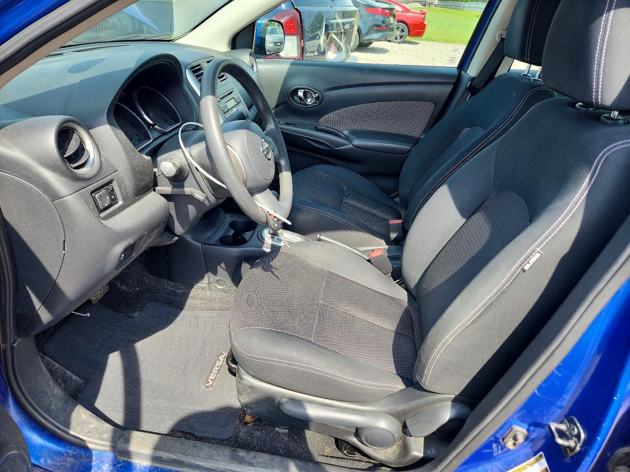 Nissan Versa 1.6 S