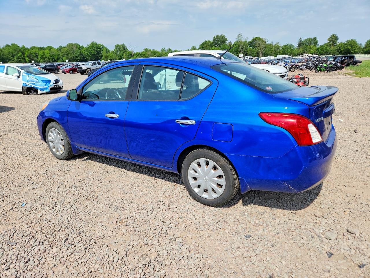 Nissan Versa 1.6 S