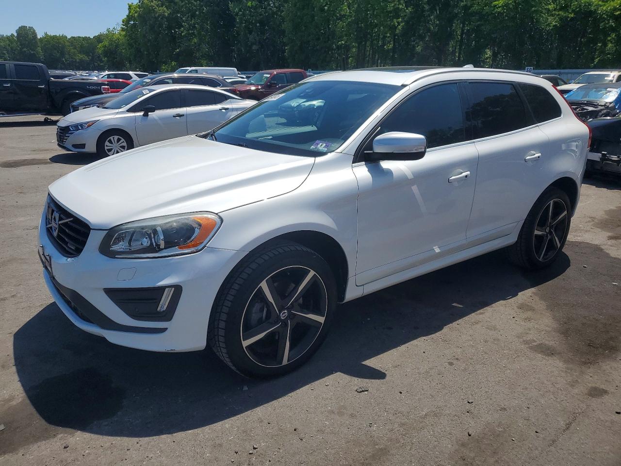 Salvage Volvo XC60 Image