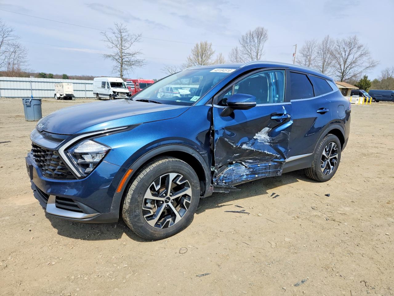 Salvage Kia Sportage Image