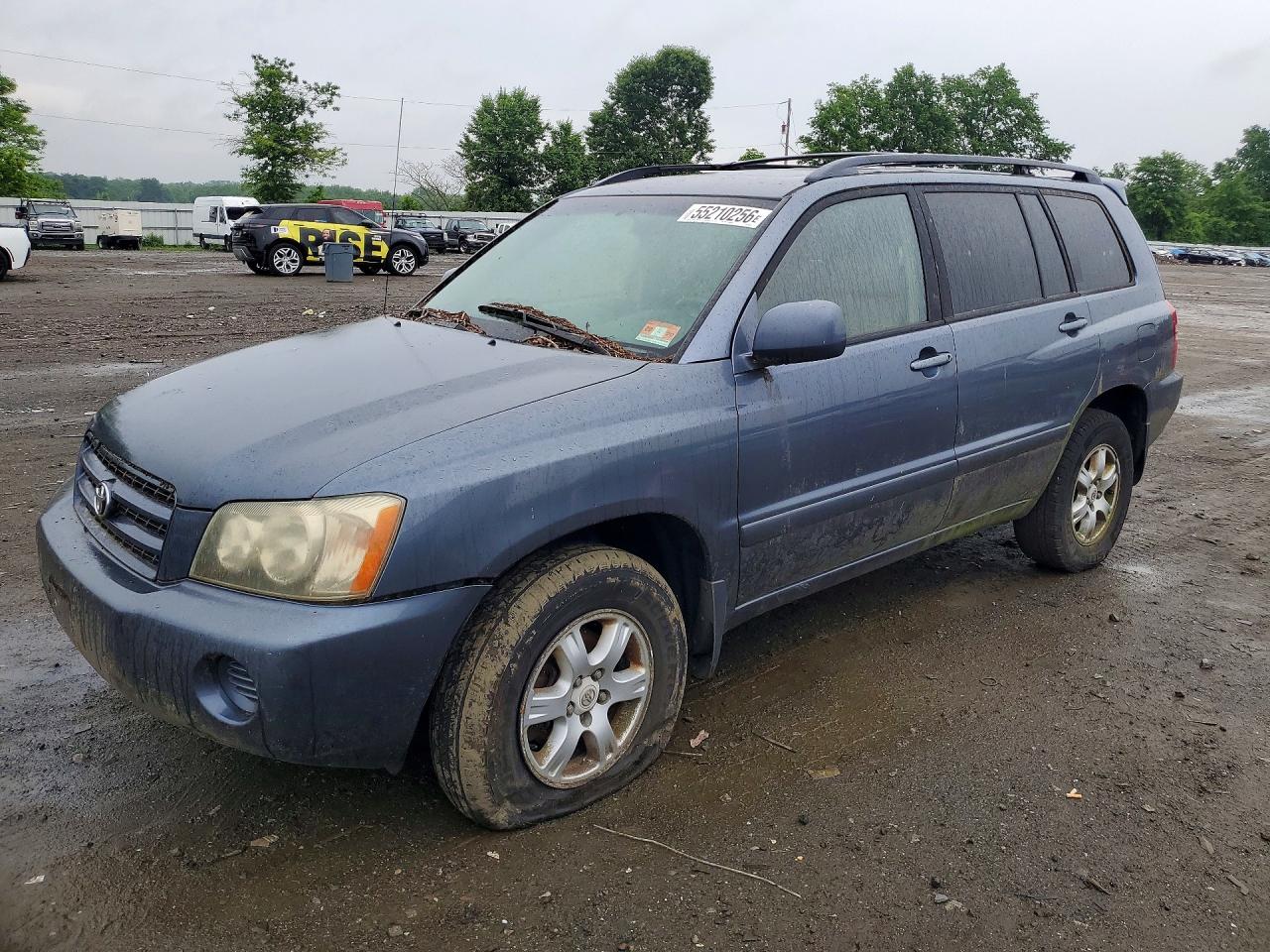 Salvage Toyota Highlander Image