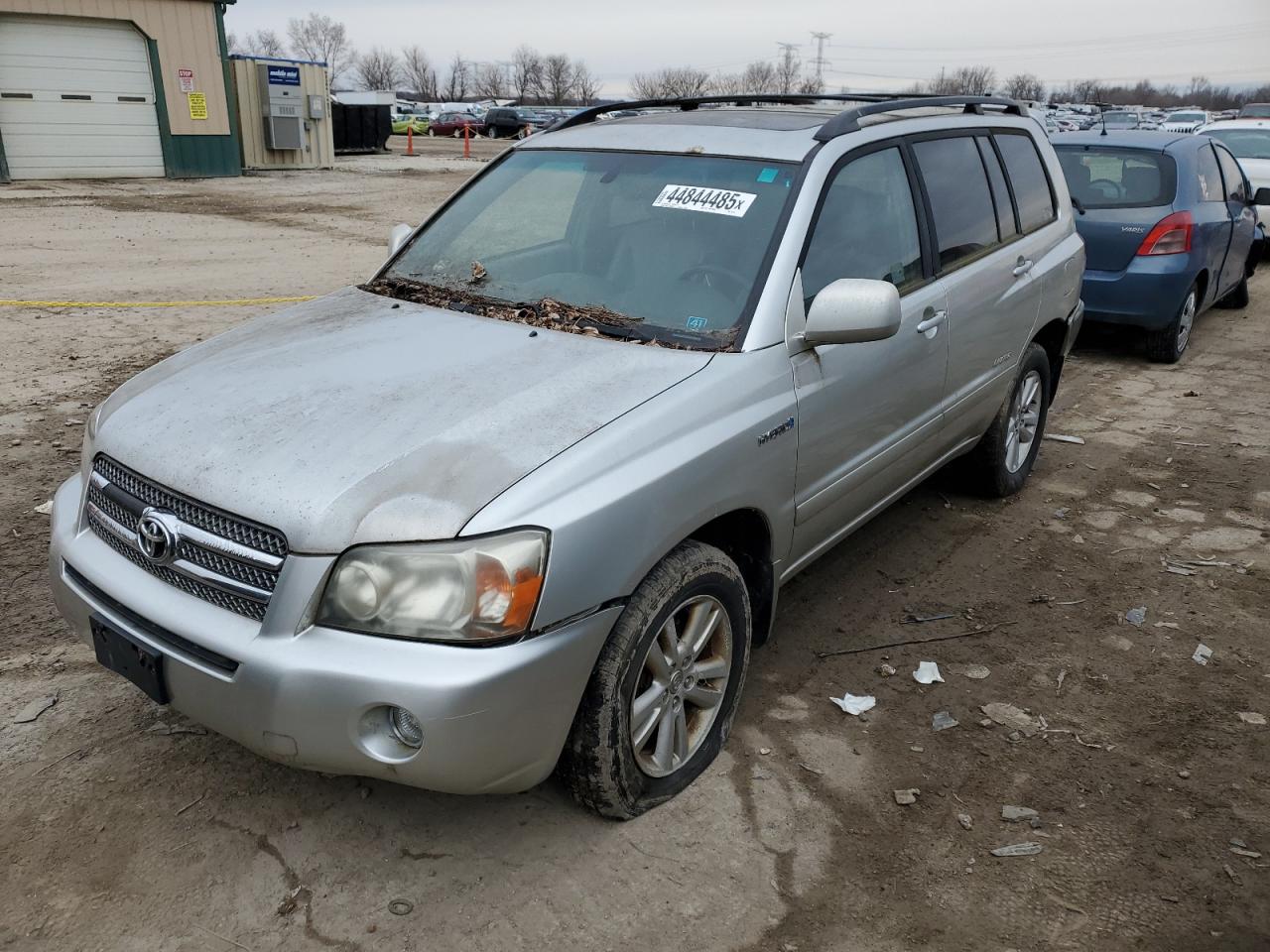 Salvage Toyota Highlander Image