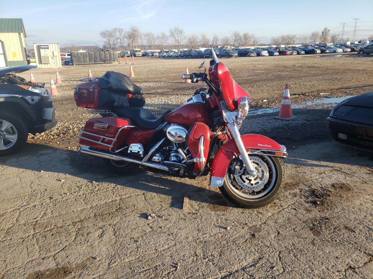Salvage Harley-Davidson Fl Image