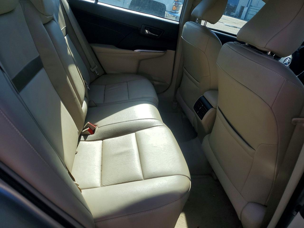 Toyota Camry Xle V6