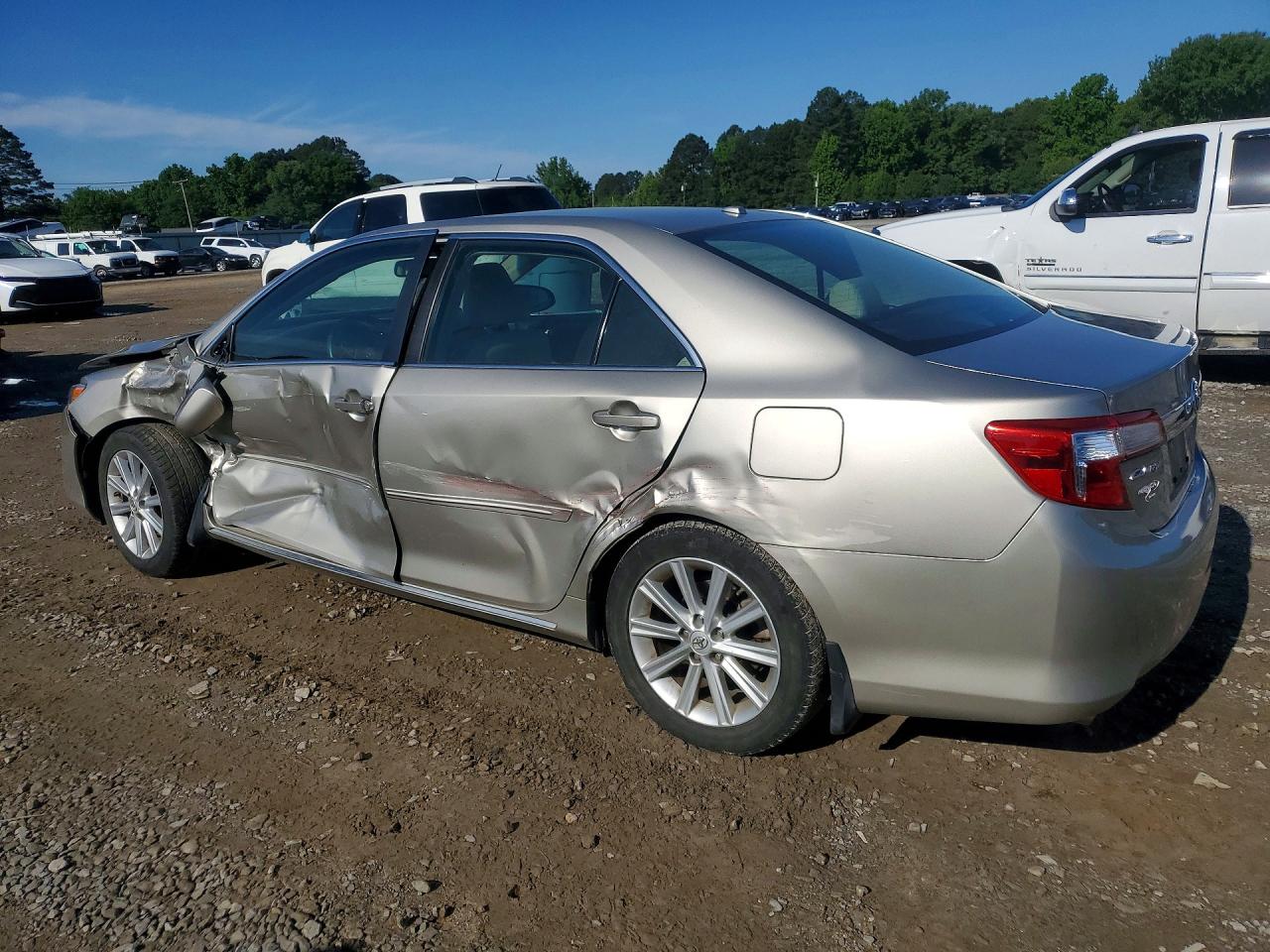 Toyota Camry Xle V6