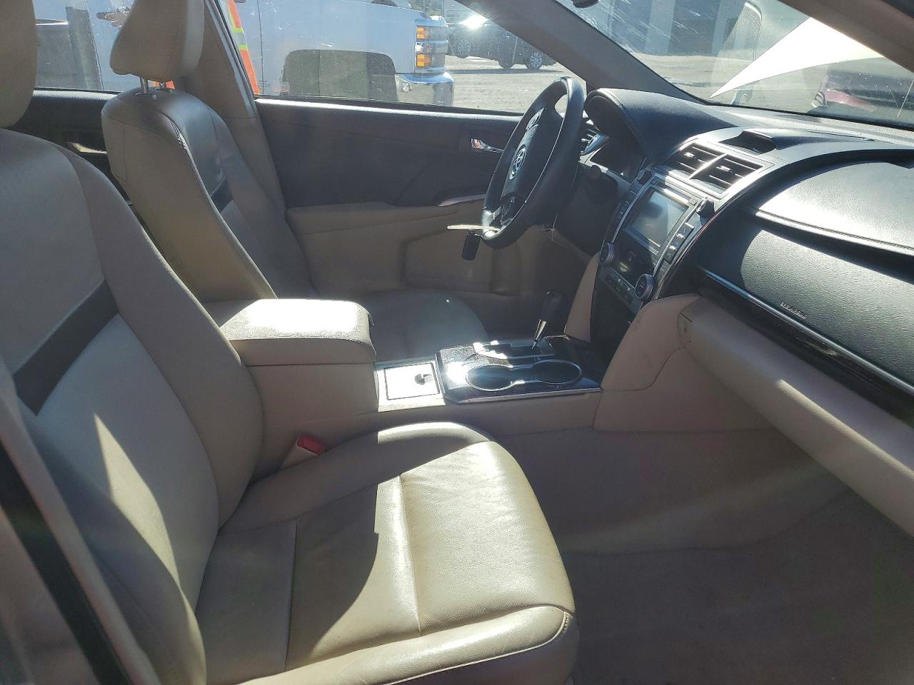Toyota Camry Xle V6