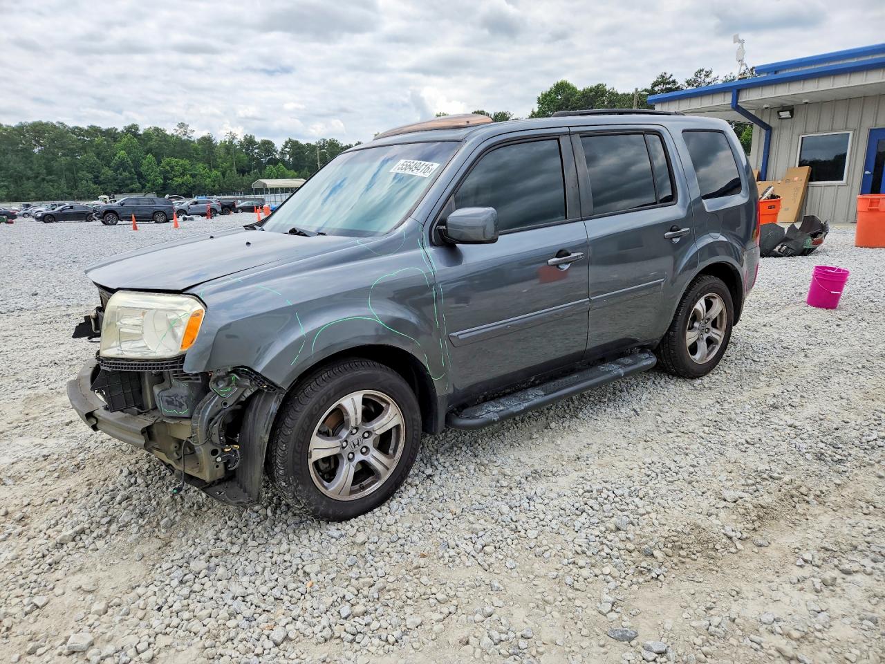Salvage Honda Pilot Image