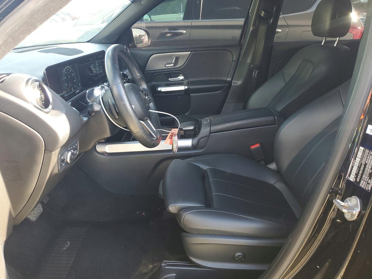 Mercedes-Benz GLB 250