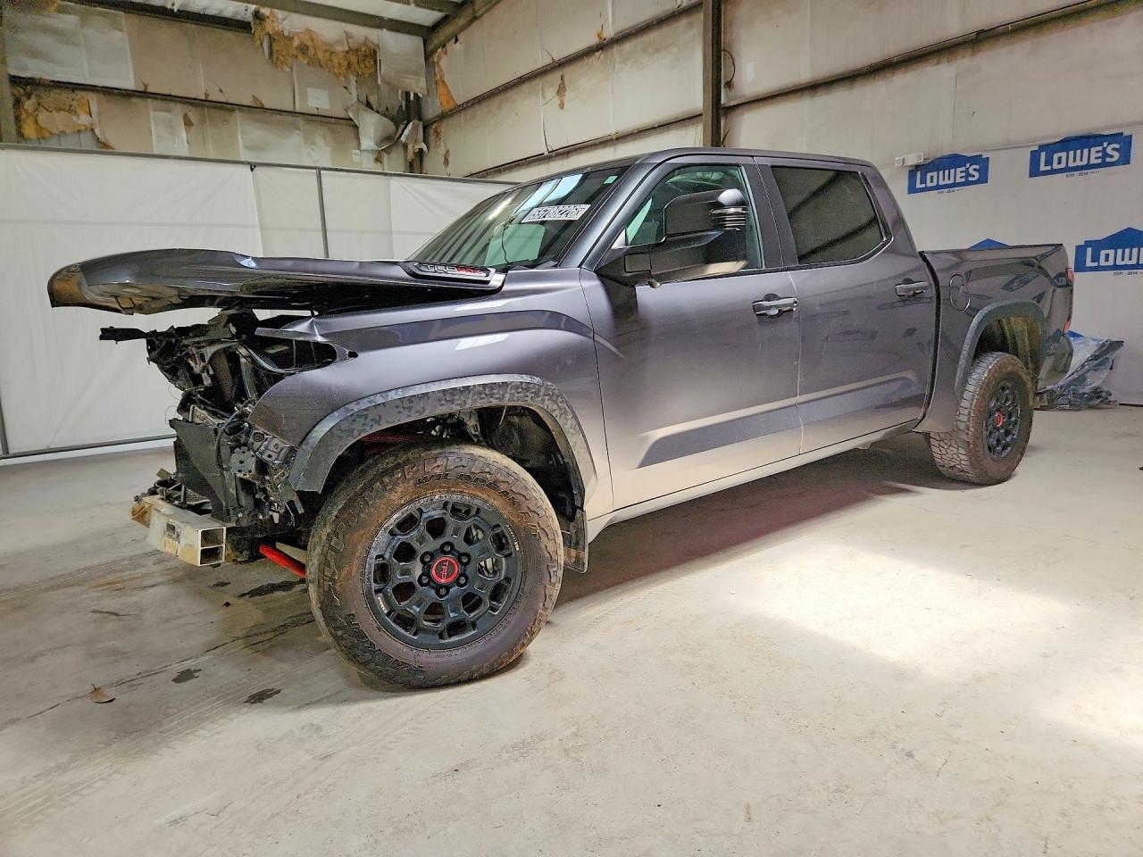 Salvage Toyota Tundra Image