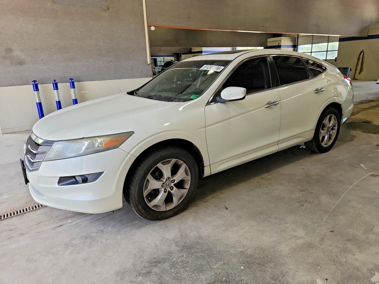 Salvage Honda Crosstour Image