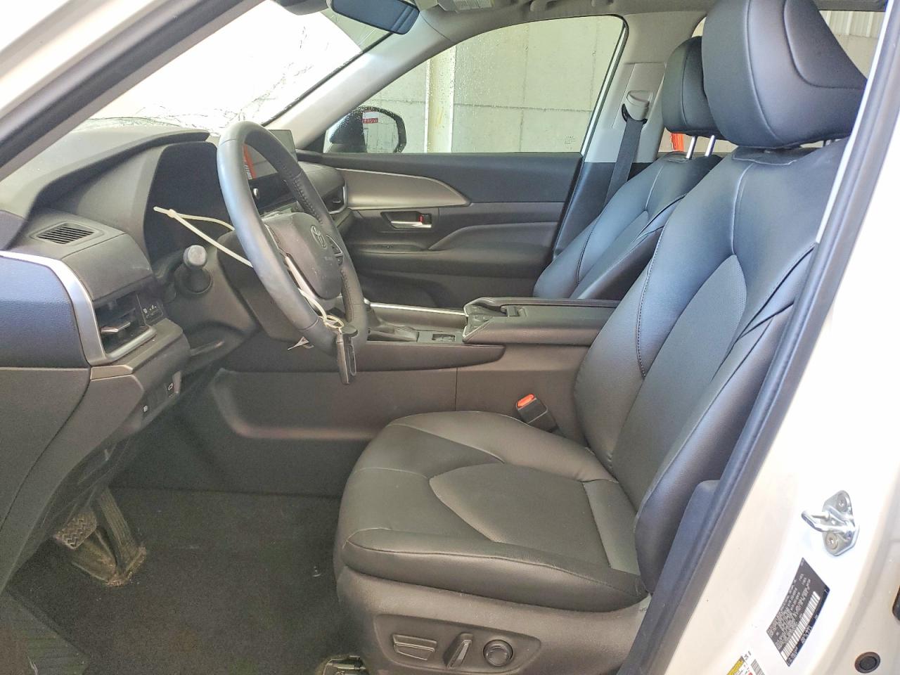 Toyota Grand Highlander Xle
