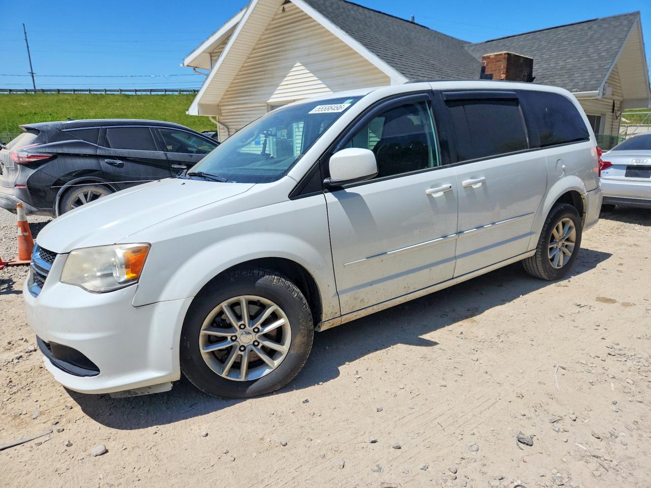 Salvage Dodge Caravan Image