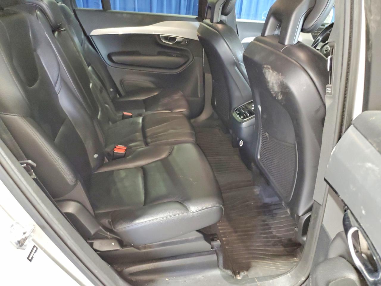 Volvo XC90 T5