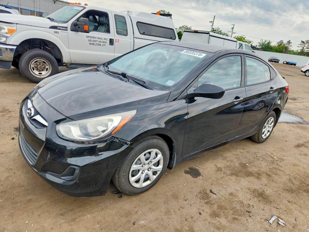 Salvage Hyundai ACCENT Image