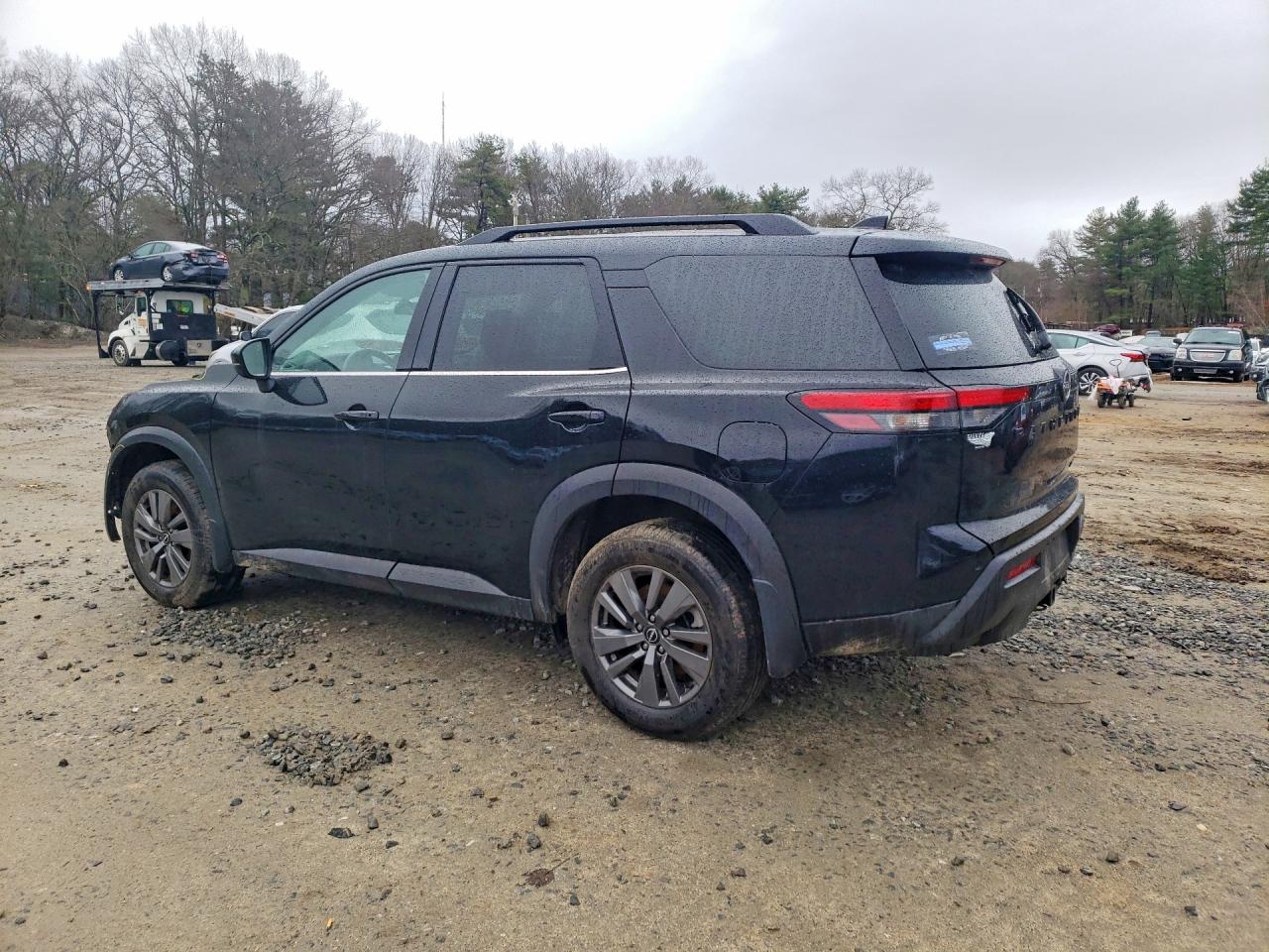 Nissan Pathfinder Sv