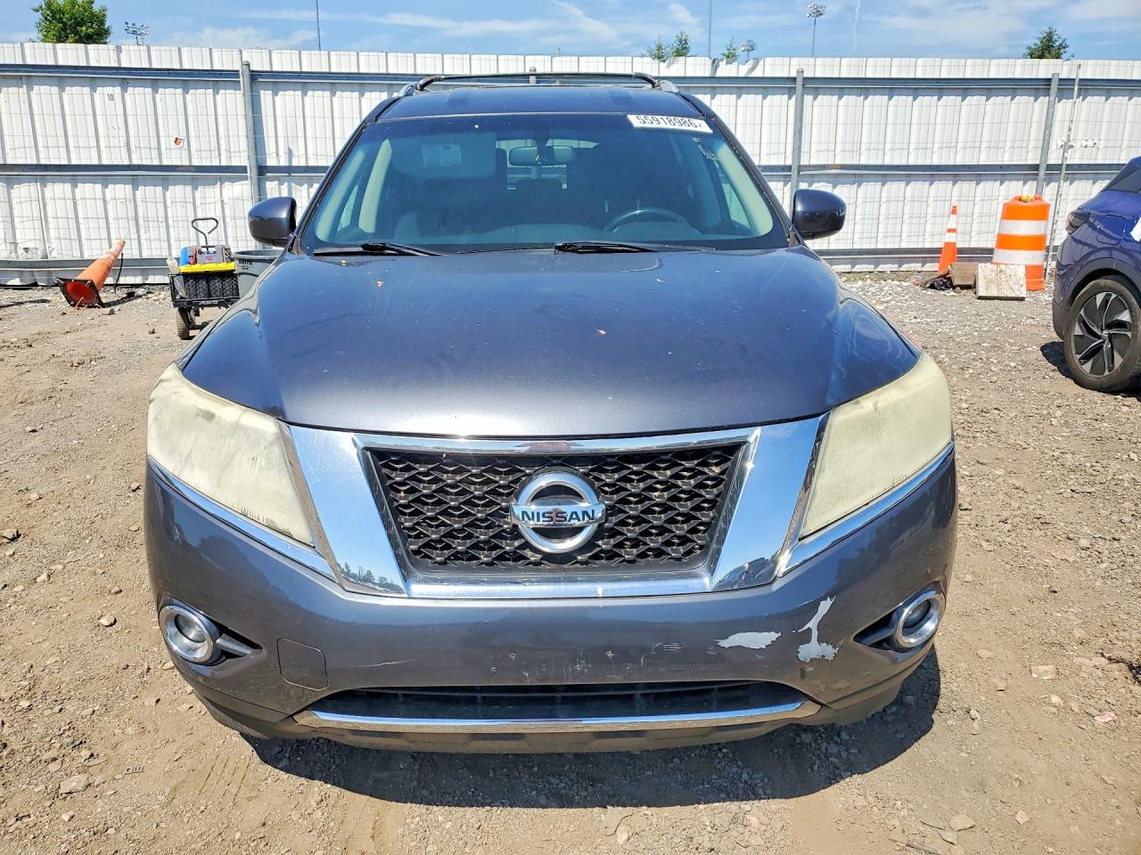 Nissan Pathfinder Sv