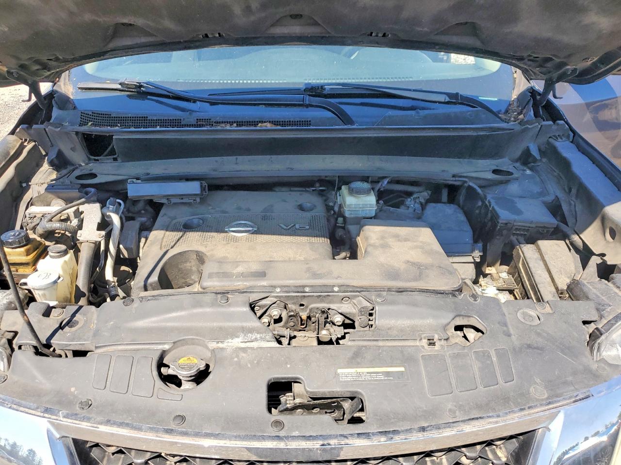 Nissan Pathfinder Sv
