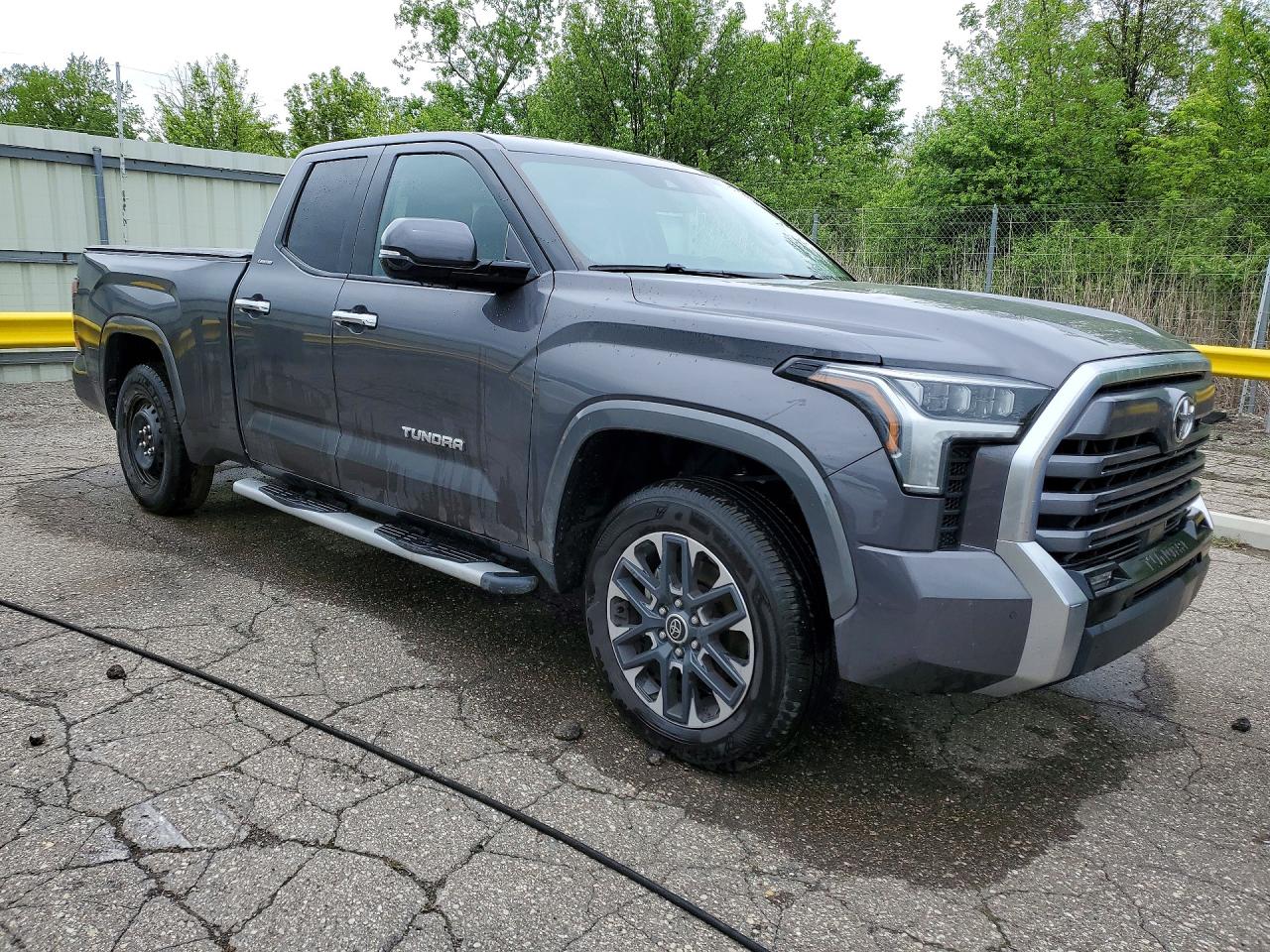 Toyota Tundra Double Cab Limited