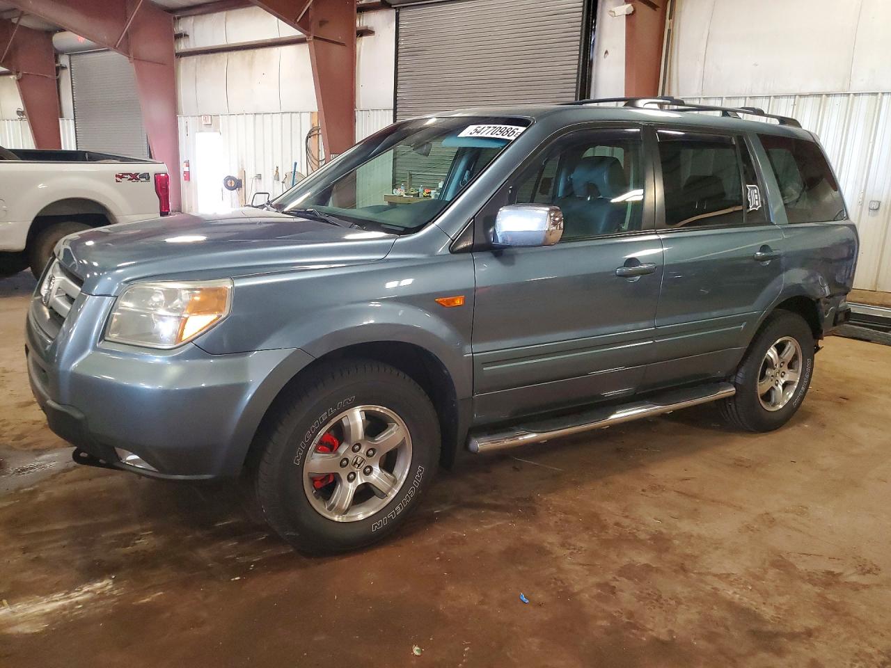Salvage Honda Pilot Image