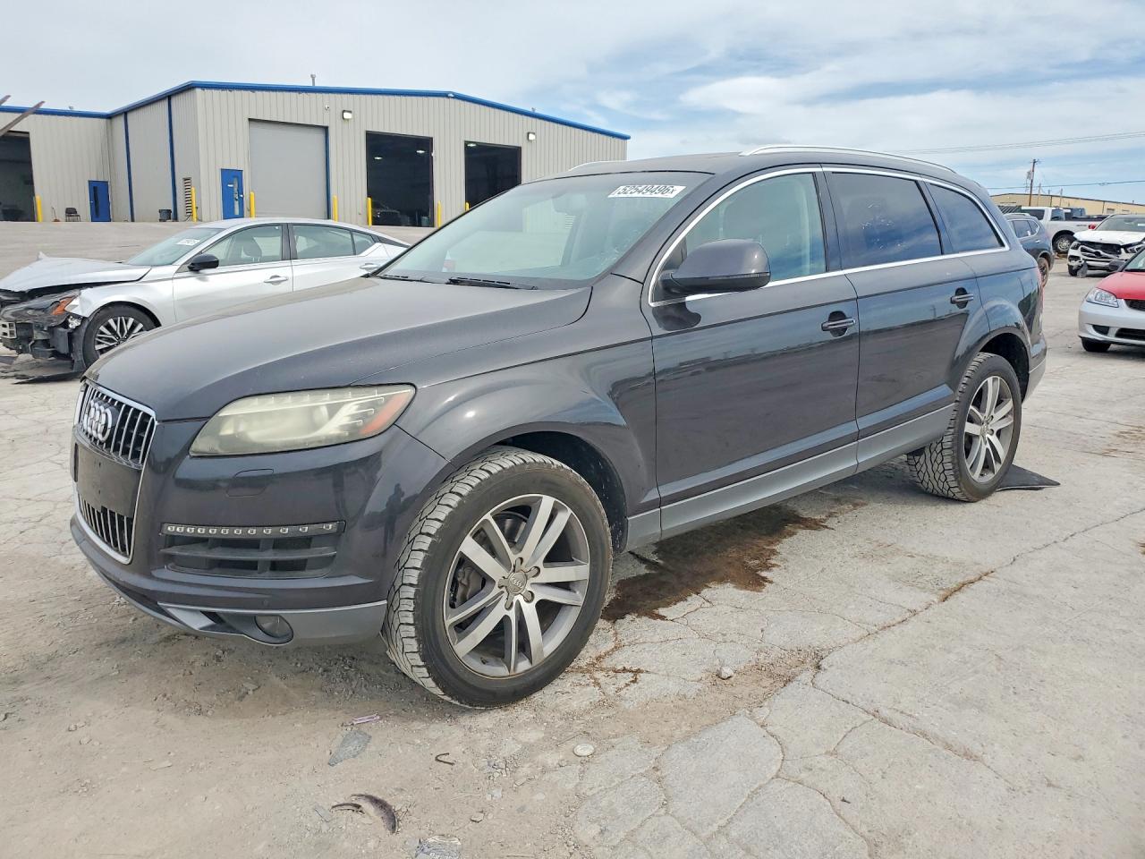 Salvage Audi Q7 Image