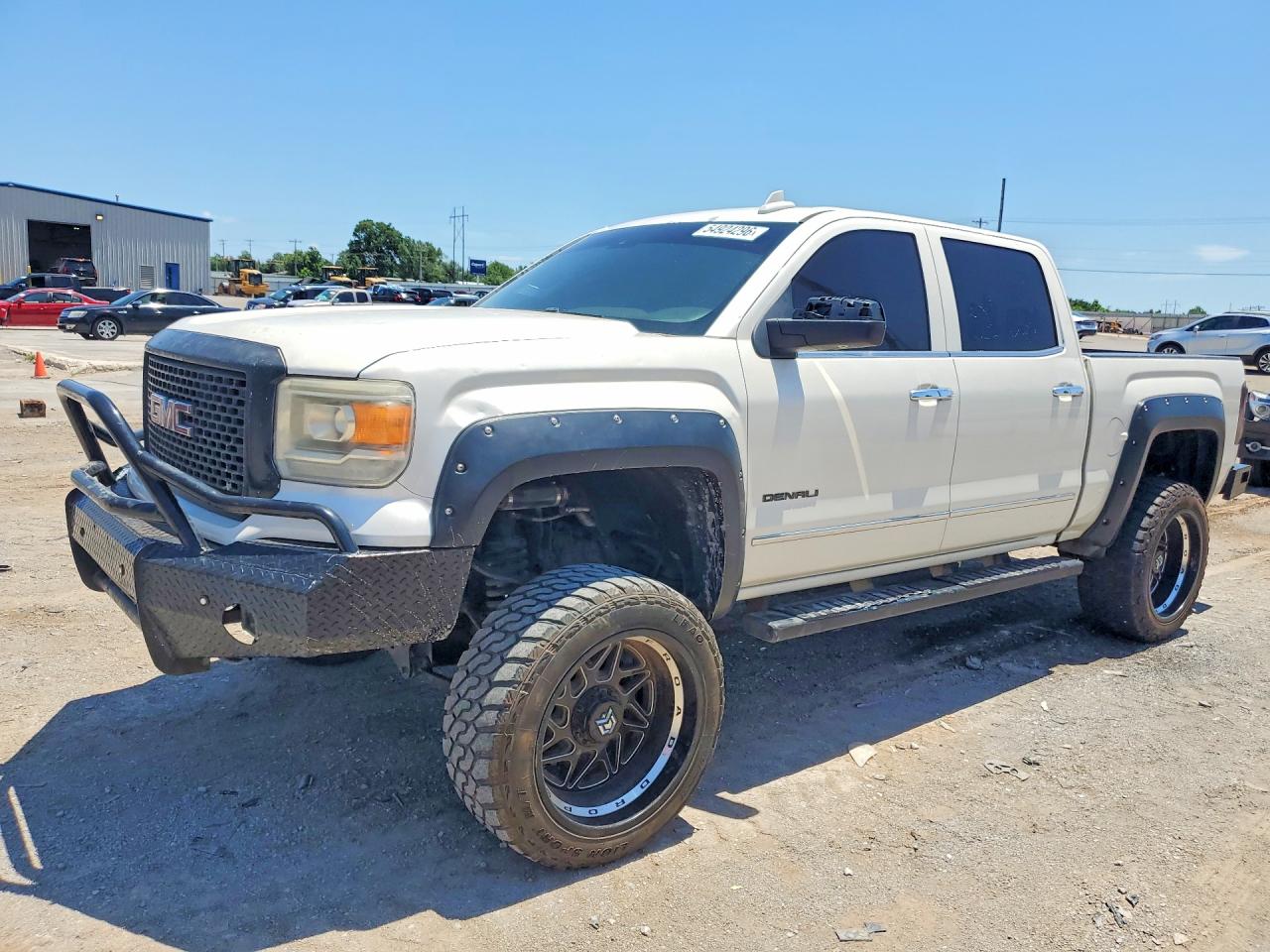 Salvage GMC Sierra Image