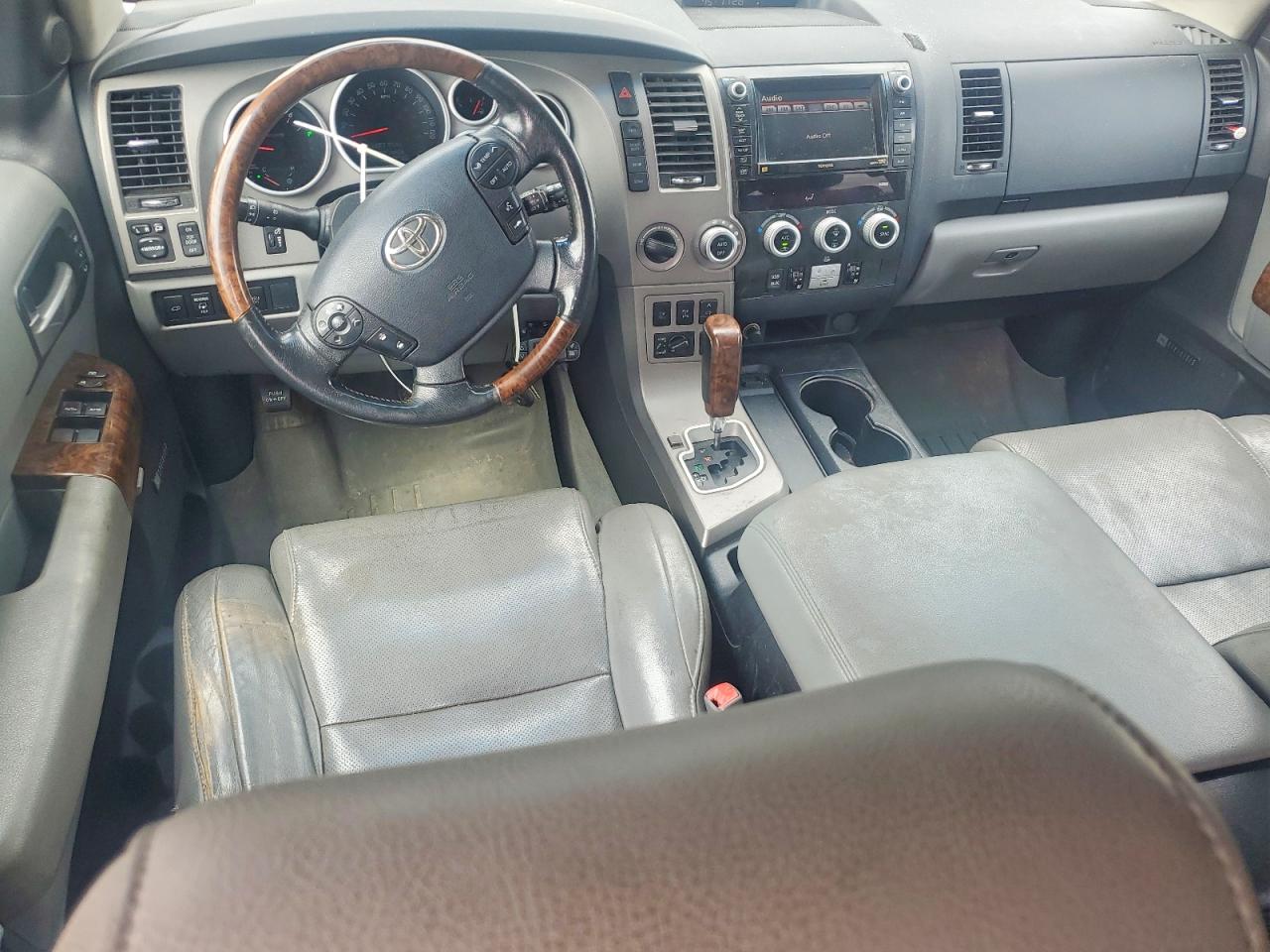 Toyota Sequoia Platinum
