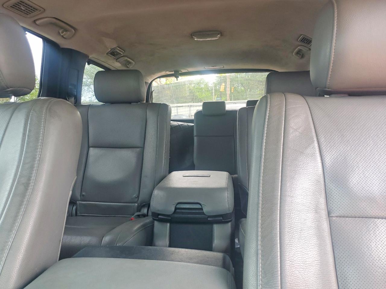 Toyota Sequoia Platinum