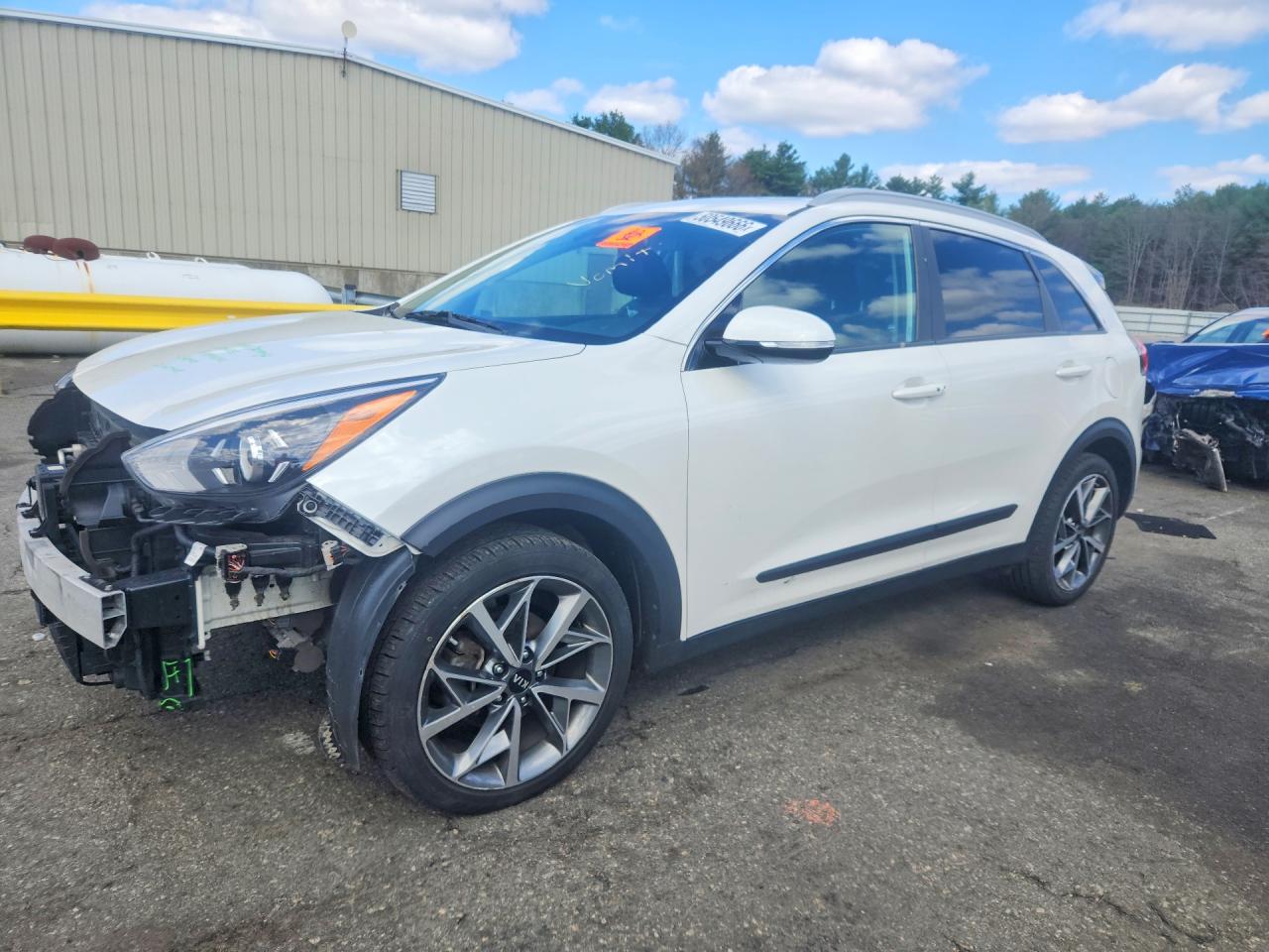 Salvage Kia Niro Image