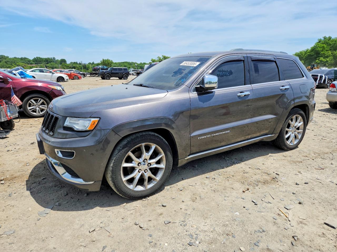 Salvage Jeep Cherokee Image