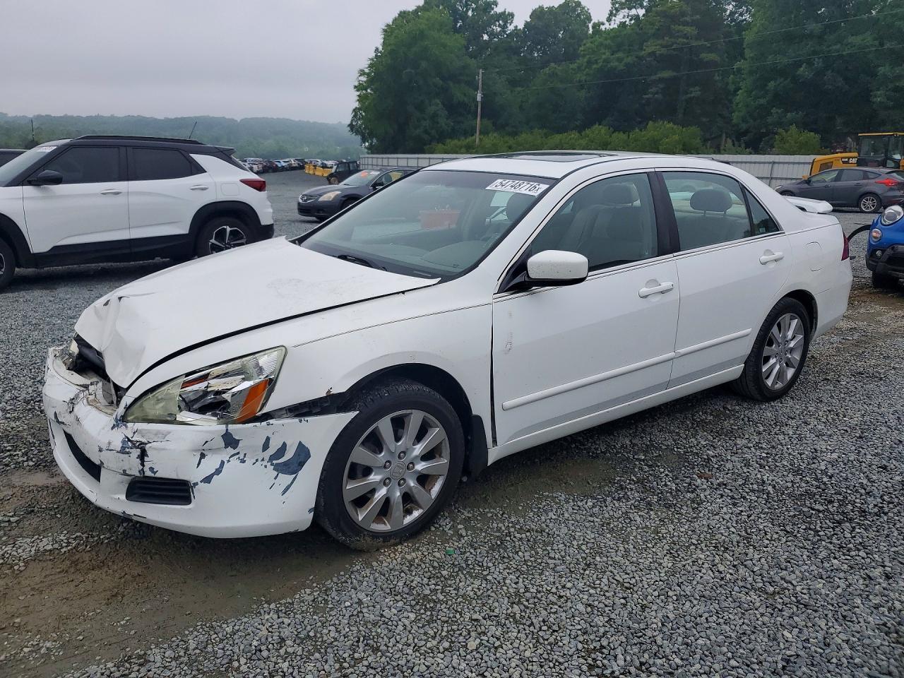 Salvage Honda Accord Image