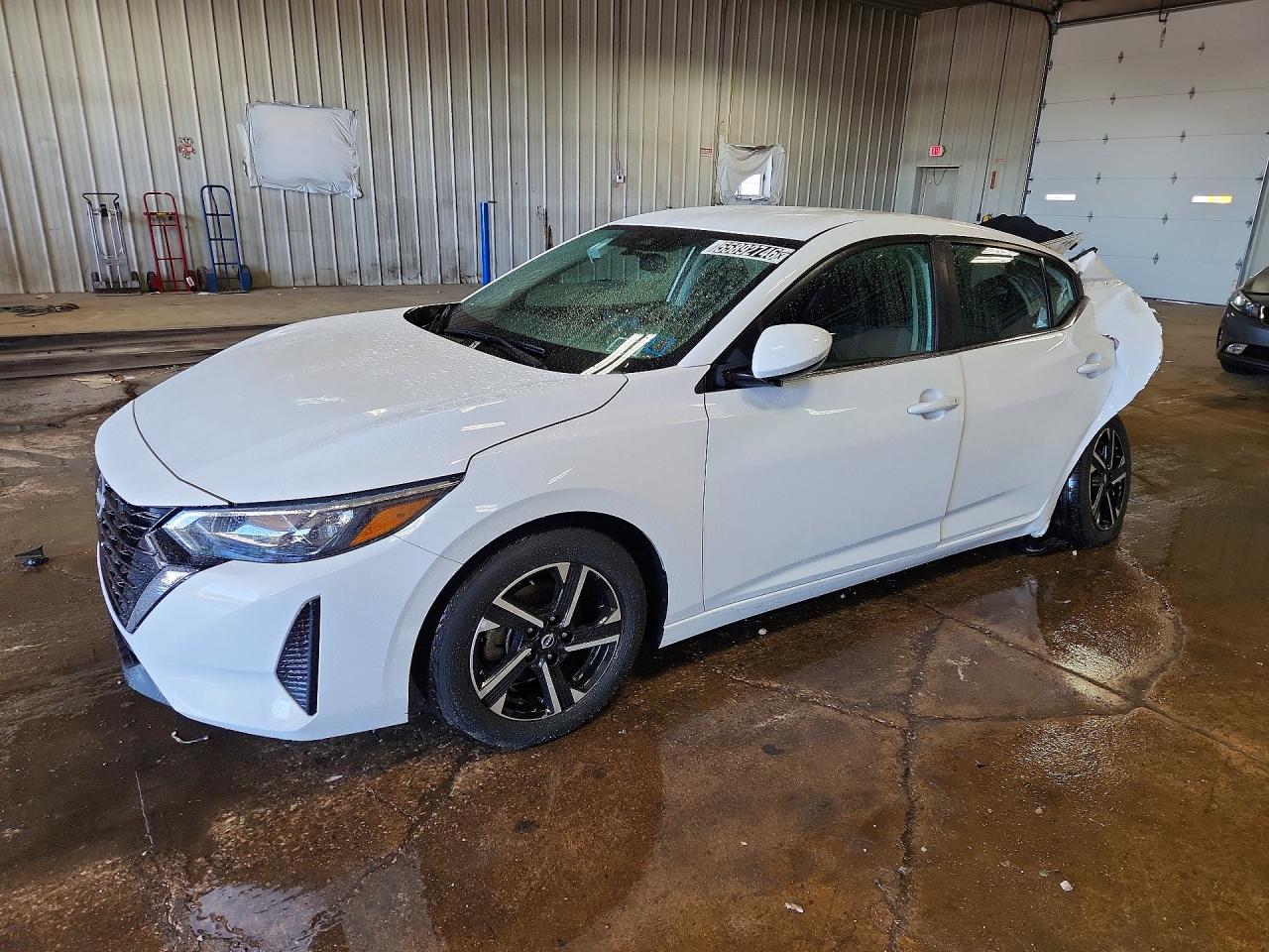 Salvage Nissan Sentra Image