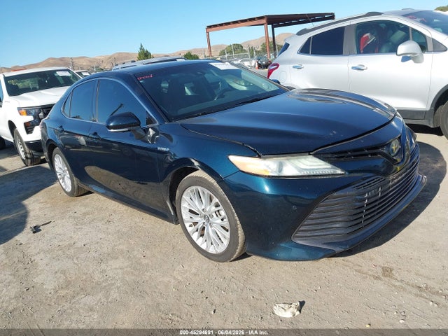 Salvage Toyota Camry Image