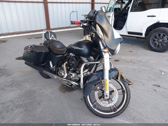 Salvage Harley-Davidson Flhx Image